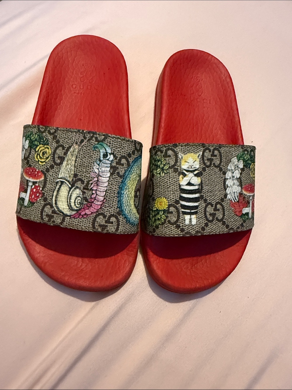Gucci Kids Red Slides with Multicolor GG Print Strap